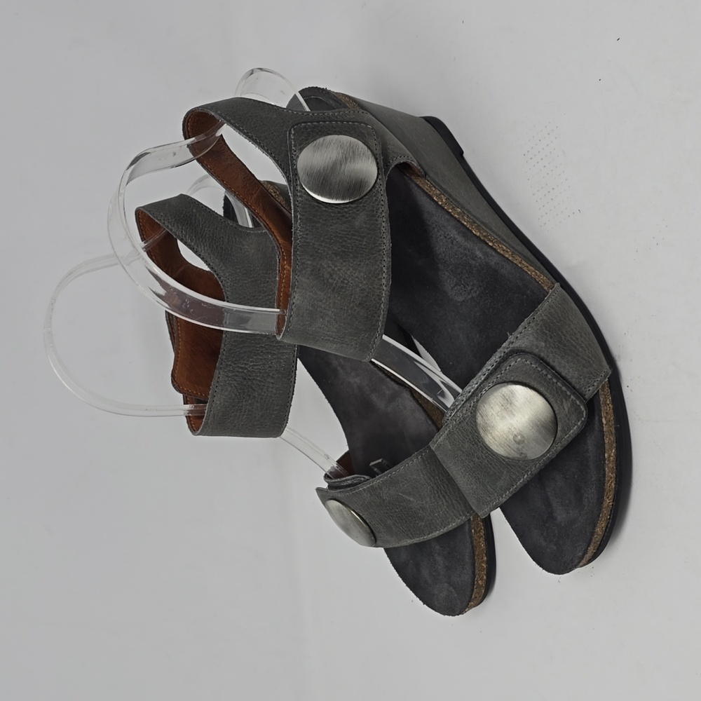 Taos Carousel Grey Leather Low Wedges Sandals Women's Size 9